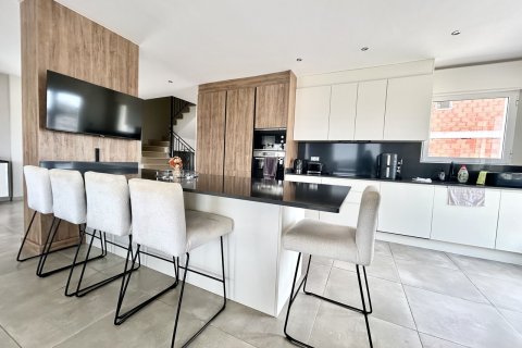 Продажа виллы в Сьюдад Кесада, Аликанте, Испания 4 спальни, 280м2 №190387 - фото 16