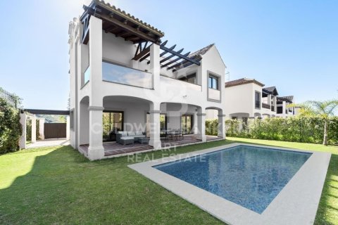 Villa Estepona, Malaga, Spānijā 3 istabas, 170 m2 Nr. 157273