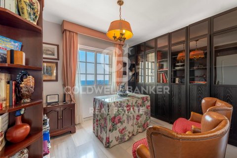 Villa for sale in Malaga, Spain 5 bedrooms, 271 sq.m. No. 157482 - photo 22