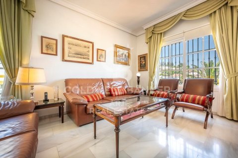 Villa for sale in Malaga, Spain 5 bedrooms, 271 sq.m. No. 157482 - photo 4