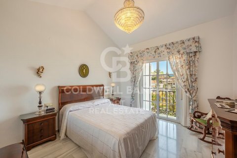Villa for sale in Malaga, Spain 5 bedrooms, 271 sq.m. No. 157482 - photo 17