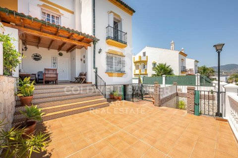 Villa for sale in Malaga, Spain 5 bedrooms, 271 sq.m. No. 157482 - photo 24