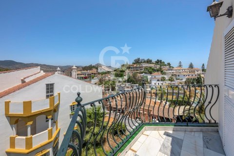 Villa for sale in Malaga, Spain 5 bedrooms, 271 sq.m. No. 157482 - photo 26