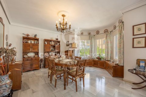 Villa for sale in Malaga, Spain 5 bedrooms, 271 sq.m. No. 157482 - photo 6