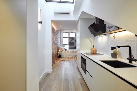 Продажа дуплекса в Барселона, Испания 2 спальни, 96м2 №158696 - фото 9