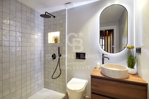 Продажа дуплекса в Барселона, Испания 2 спальни, 96м2 №158696 - фото 7