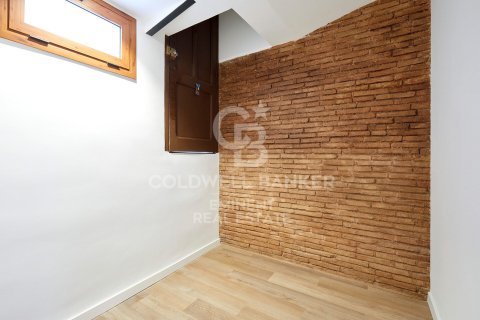 Продажа дуплекса в Барселона, Испания 2 спальни, 96м2 №158696 - фото 19