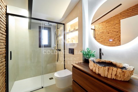 Продажа дуплекса в Барселона, Испания 2 спальни, 96м2 №158696 - фото 18