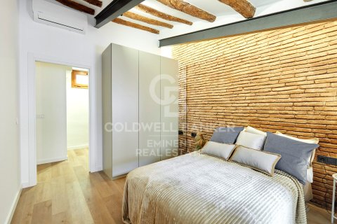 Продажа дуплекса в Барселона, Испания 2 спальни, 96м2 №158696 - фото 22