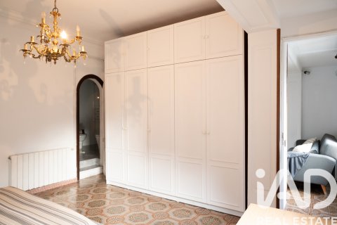 Apartament w Barcelona, Hiszpania 4 sypialnie, 118 mkw. nr 152592 – zdjęcie 30