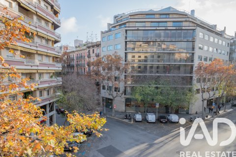 Apartament w Barcelona, Hiszpania 4 sypialnie, 118 mkw. nr 152592 – zdjęcie 27