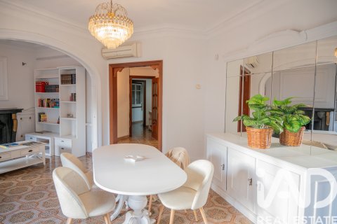 Apartament w Barcelona, Hiszpania 4 sypialnie, 118 mkw. nr 152592 – zdjęcie 10