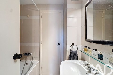 Dzīvoklis pārdošanā Barcelona, Spānijā 3 istabas, 135 m2 Nr. 152589 - attēls 18