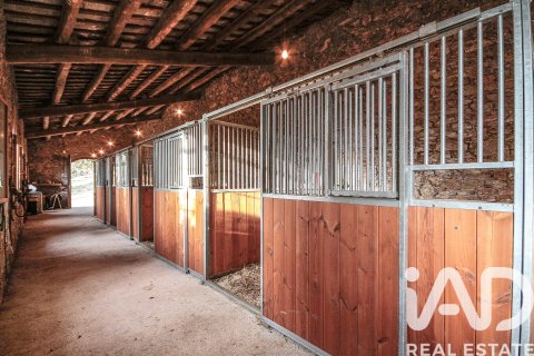 Talo myytävänä Castellar Del Valles, Barcelona, Espanja, 11 makuuhuonetta, 1790 m2 No. 152590 - kuva 4