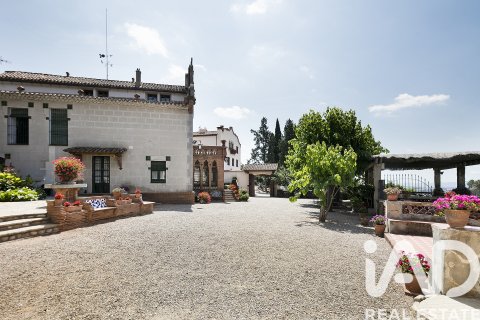 Сasa en venta en Castellar del Vallès, Barcelona, España 11 dormitorios, 1790 m2 No. 152590 - foto 22