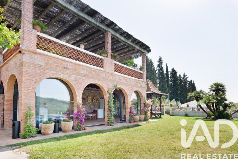 Сasa en venta en Castellar del Vallès, Barcelona, España 11 dormitorios, 1790 m2 No. 152590 - foto 20