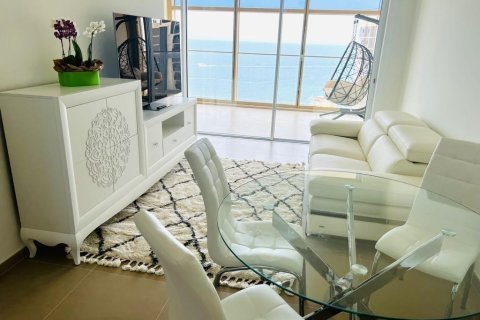 Huoneisto vuokrattavana Benidorm, Alicante, Espanja, 2 makuuhuonetta, 143 m2 No. 133034 - kuva 8