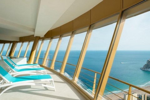 Huoneisto vuokrattavana Benidorm, Alicante, Espanja, 2 makuuhuonetta, 143 m2 No. 133034 - kuva 20