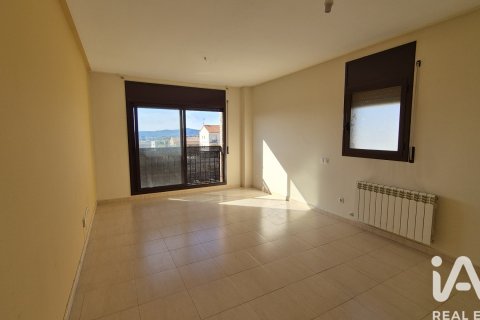 Talo myytävänä Banyeres Del Penedes, Tarragona, Espanja, 4 makuuhuonetta, 205 m2 No. 152484 - kuva 4