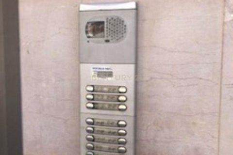 Autotallit myytävänä Manlleu, Barcelona, Espanja , 30 m2 No. 186589 - kuva 8