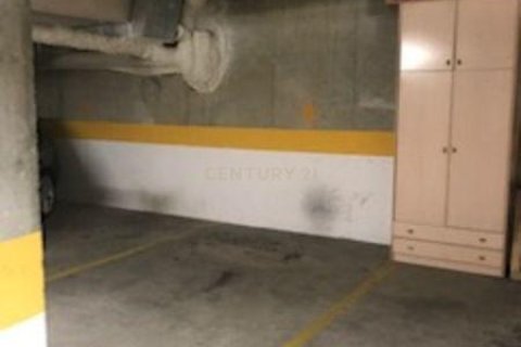 Autotallit myytävänä Manlleu, Barcelona, Espanja , 30 m2 No. 186589 - kuva 5