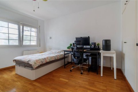 Huoneisto myytävänä Gava, Barcelona, Espanja, 5 makuuhuonetta, 292 m2 No. 192061 - kuva 23