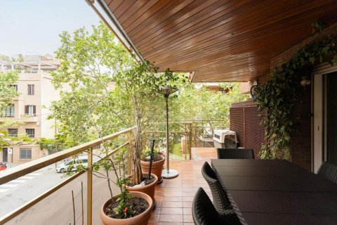 Huoneisto myytävänä Barcelona, Espanja, 5 makuuhuonetta, 273 m2 No. 192059 - kuva 12