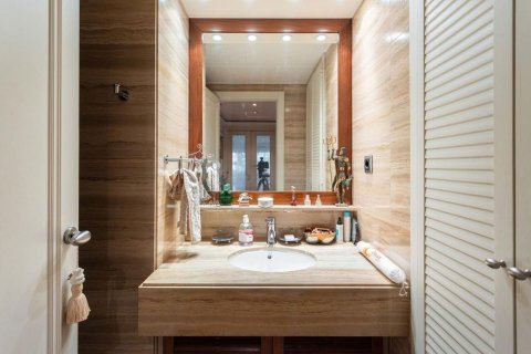 Huoneisto myytävänä Barcelona, Espanja, 5 makuuhuonetta, 273 m2 No. 192059 - kuva 29