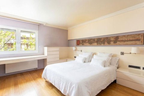 Huoneisto myytävänä Barcelona, Espanja, 5 makuuhuonetta, 273 m2 No. 192059 - kuva 18