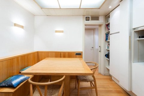 Huoneisto myytävänä Barcelona, Espanja, 5 makuuhuonetta, 273 m2 No. 192059 - kuva 14
