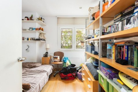 Huoneisto myytävänä Barcelona, Espanja, 5 makuuhuonetta, 273 m2 No. 192059 - kuva 27