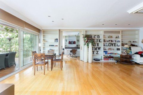 Huoneisto myytävänä Barcelona, Espanja, 5 makuuhuonetta, 273 m2 No. 192059 - kuva 2