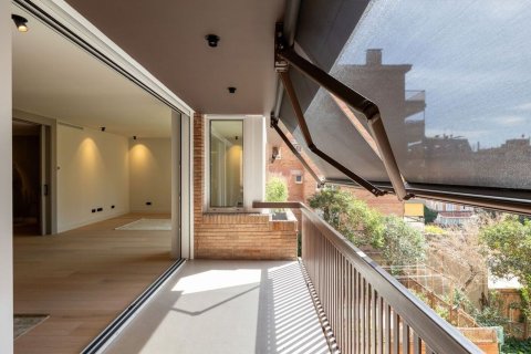 Huoneisto myytävänä Barcelona, Espanja, 5 makuuhuonetta, 200 m2 No. 192060 - kuva 6