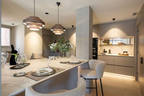 Huoneisto myytävänä Barcelona, Espanja, 5 makuuhuonetta, 200 m2 No. 192060 - kuva 11