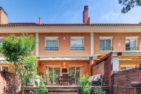 Villetta a schiera in vendita a Gava, Barcelona, Spagna 3 camere da letto, 265 mq. N° 192062 - foto 18
