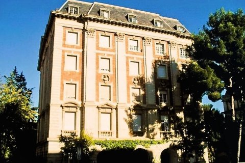 Huoneisto myytävänä Barcelona, Espanja, 5 makuuhuonetta, 203 m2 No. 192058 - kuva 2