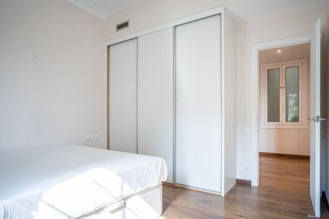 Huoneisto myytävänä Barcelona, Espanja, 5 makuuhuonetta, 203 m2 No. 192058 - kuva 17
