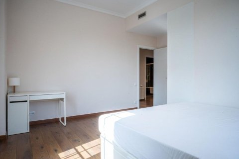 Huoneisto myytävänä Barcelona, Espanja, 5 makuuhuonetta, 203 m2 No. 192058 - kuva 20