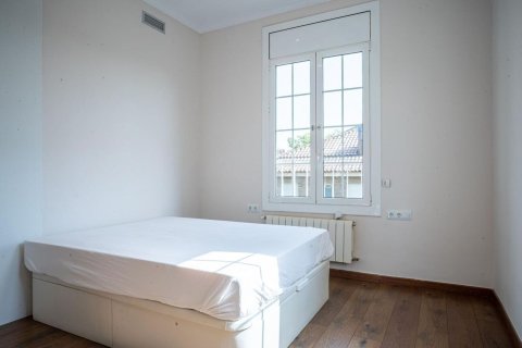 Huoneisto myytävänä Barcelona, Espanja, 5 makuuhuonetta, 203 m2 No. 192058 - kuva 19