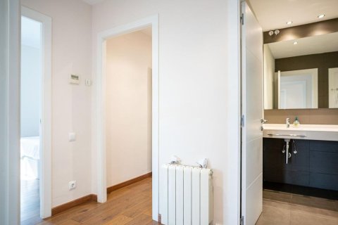 Huoneisto myytävänä Barcelona, Espanja, 5 makuuhuonetta, 203 m2 No. 192058 - kuva 21