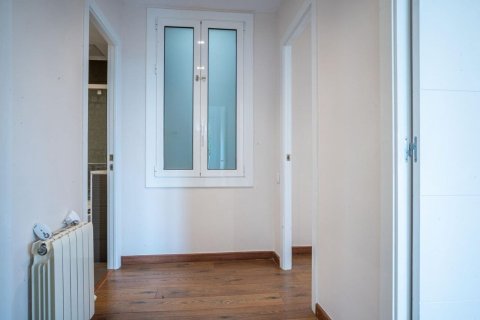 Huoneisto myytävänä Barcelona, Espanja, 5 makuuhuonetta, 203 m2 No. 192058 - kuva 25