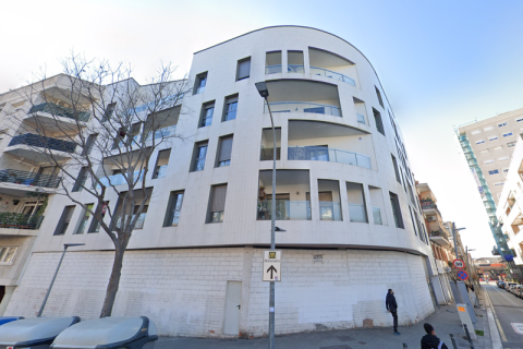 Garage for sale in Esplugues de Llobregat, Barcelona, Spain 26 sq.m. No. 167044 - photo 2