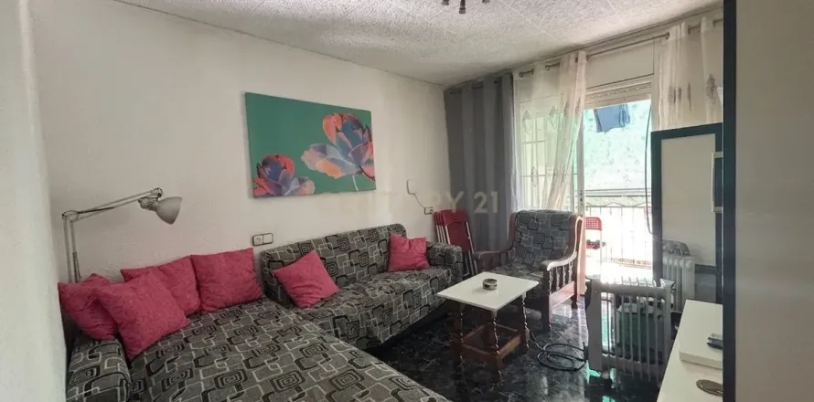 Apartment à Badalona, Barcelona, Espagne 3 chambres, 65 m2 No. 167045