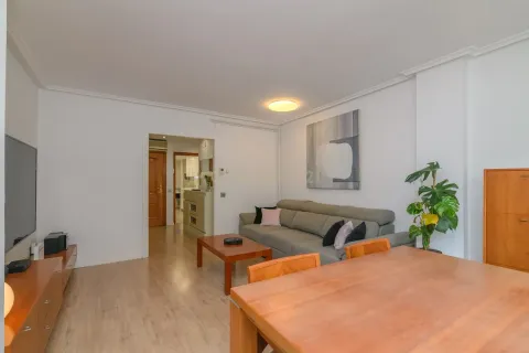 Huoneisto myytävänä Sant Joan Despi, Barcelona, Espanja, 3 makuuhuonetta, 151 m2 No. 167049 - kuva 14
