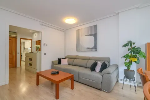 Huoneisto myytävänä Sant Joan Despi, Barcelona, Espanja, 3 makuuhuonetta, 151 m2 No. 167049 - kuva 15
