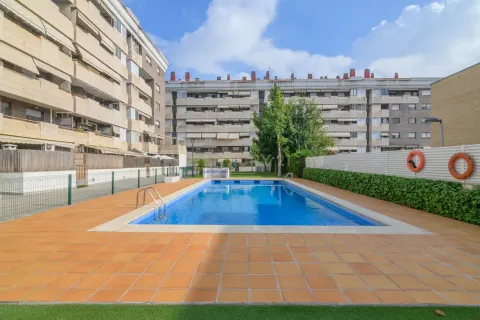 Huoneisto myytävänä Sant Joan Despi, Barcelona, Espanja, 3 makuuhuonetta, 151 m2 No. 167049 - kuva 12