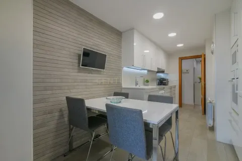 Huoneisto myytävänä Sant Joan Despi, Barcelona, Espanja, 3 makuuhuonetta, 151 m2 No. 167049 - kuva 8
