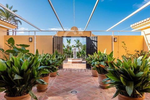 House for sale in Alhaurin de la Torre, Malaga, Spain 4 bedrooms, 567 sq.m. No. 157596 - photo 13