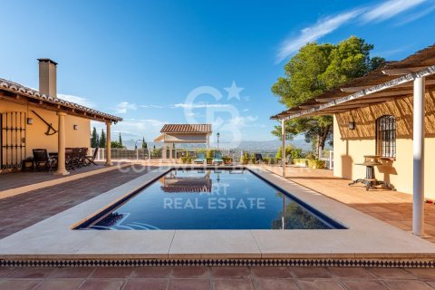 House for sale in Alhaurin de la Torre, Malaga, Spain 4 bedrooms, 567 sq.m. No. 157596 - photo 2