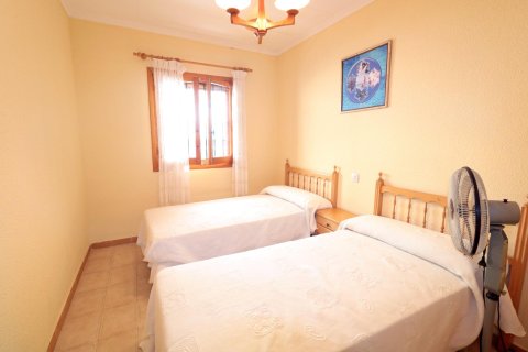 Townhouse for sale in Torrevieja, Alicante, Spain 3 bedrooms, 85 sq.m. No. 190319 - photo 16